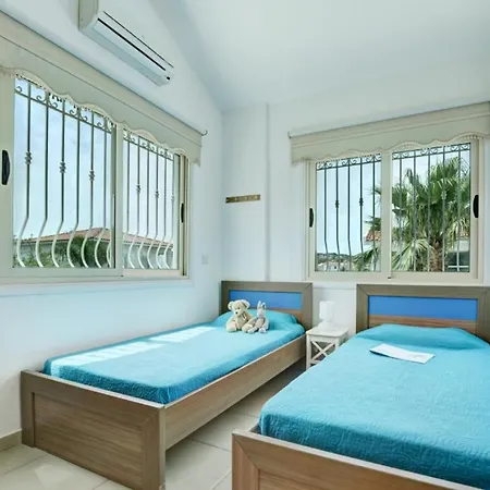 Villa Crystal Sea *